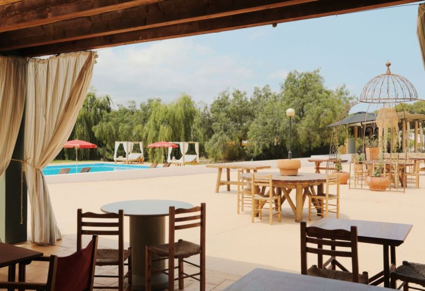 Terraza habitación vista piscina